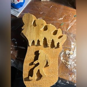 Bigfoot carving